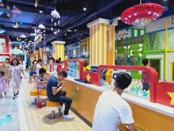 -LuckyStar幸运星家庭娱乐中心(东莞国贸店)