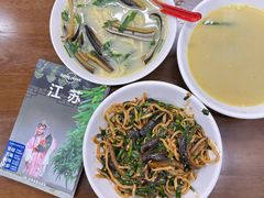 -三百碗宝应长鱼面(板仓街店)