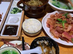 -老滇山寨•云南特色菜•地方菜•民族风情歌舞表演(金碧店)