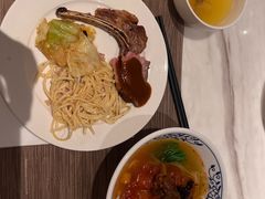 -深圳国际会展中心希尔顿酒店(前海华发冰雪世界店)