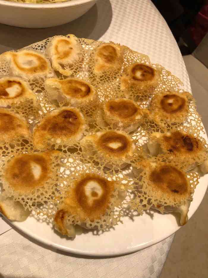 洪记饺子馆(小北店)-"装修之后第一次来!感觉好了很多!明亮大气.