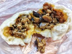 麻辣香菇鸡丁包-老陶包子铺(南大西南村店)