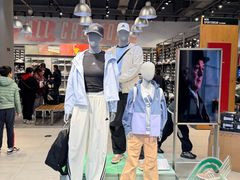 -王府井奥莱棋盘山小镇