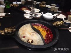 -重庆德庄火锅(体育中心店)
