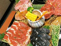 -山川小町·极番烧肉(新地假日广场店)