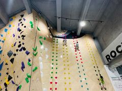 -ROCKPLUS攀岩馆(环宇城店)