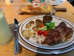 -菲滋意式餐厅(金华银泰城店)