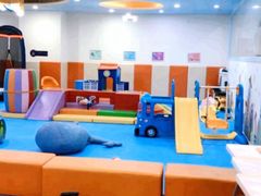 -戊辰亲子游泳俱乐部