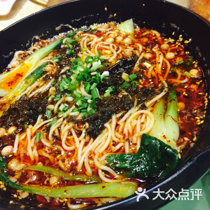 小木凳怀旧火锅豌豆杂面图片 - 第1张