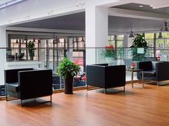 -上海星瀚奔驰4S店(红柳路店)