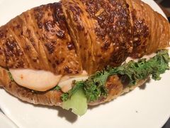 -星巴克(西藏路店)