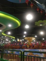 -维佳童话镇演出现场(徐东店)