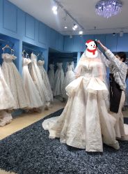-觅白婚纱礼服馆