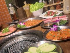 -明洞阿姨·韩式酱蟹烤肉·创意料理(三元桥店)