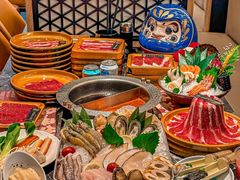 -牛YO寿喜烧·铁板烧和牛火锅自助(市府恒隆店)