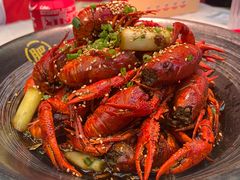 -肥肥虾庄·金牌油焖大虾(沙湖店)