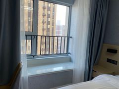 -悦莱酒店(济南齐鲁软件园店)