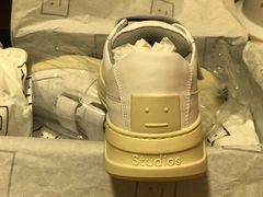 -Acne Studios(芮欧百货店)