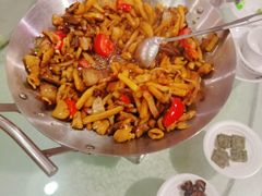 -老唐三下锅 ·张家界地标美食(溪布街店)