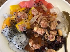 鲜杂果牛奶冰-汕中冰室