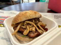 菌菇鸡肉欧式三明治-PAOPAO Bakery&Café(港汇店)