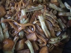 -内蒙焖面大盆骨餐馆(山大路店)