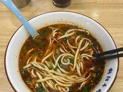 -钢阳酸菜红烧牛肉面(季乐路店)