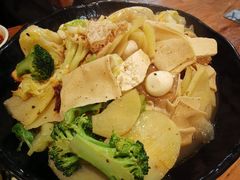 -万记麻辣烫国展总店