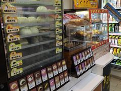 -全家便利店(襄阳南路店)