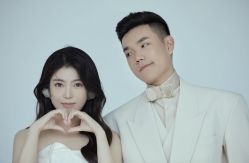 点击看大图 -至臻微拉婚纱摄影
