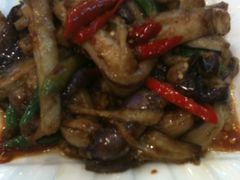 杭椒炒茄子-六婶西关小厨(光塔路店)
