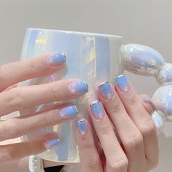 -花岐款式专研健康美甲沙龙