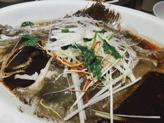 清蒸多宝鱼-渝信川菜(西单店)