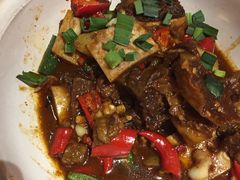 土豆烧牛排-爷爷的土钵菜(街道口店)