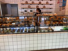 面包甜点陈列柜-81BAKERY(大学路店)
