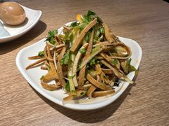 -顺溜·手工刀削面·黑金店(铜锣湾店)