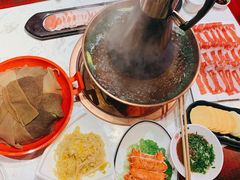 -前门·鲜肉火锅(长风店)
