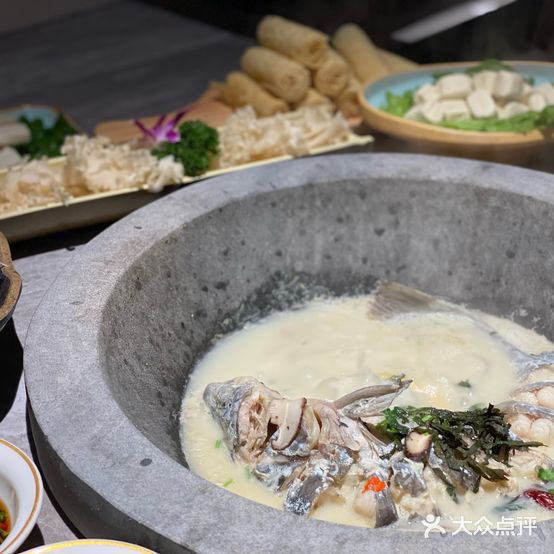 渔念鲜蒸汽石锅鱼(清远万达店)