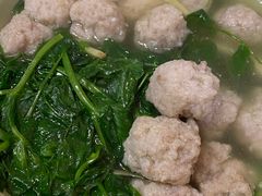 豌豆尖丸子汤-老方桌烂蹄花川菜馆(九龙坡店)
