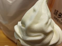草莓甜筒-麦当劳(新王府井店)