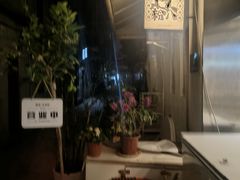 -粉八·云南米线·建水烧烤(常熟路店)