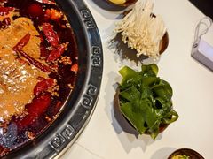 -卤校长老火锅(杨家坪直营店)