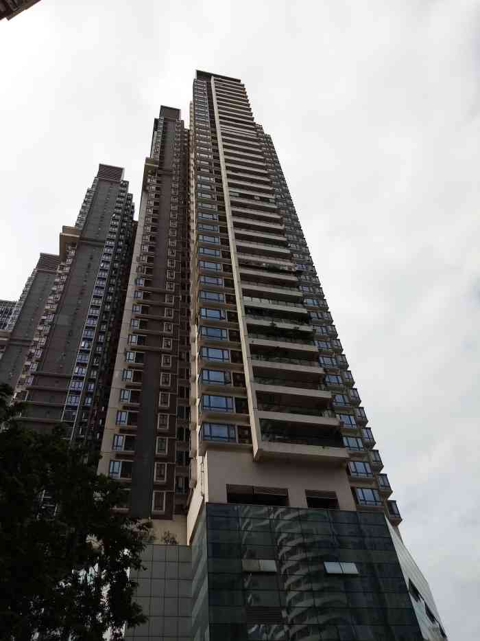 富力金禧商务中心位置海珠区福场路同福路附近公交车站多位置优越