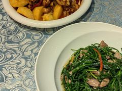 新疆大盘鸡-巴扎美食·新疆菜·西域歌舞表演餐厅(新疆大厦店)