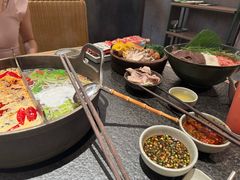 -三出山火锅(南京万象天地店)