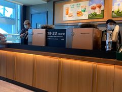 -星巴克(青岛火车北站候车大厅店)