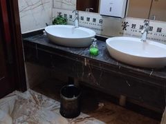 -鸿远足浴·按摩养生SPA旗舰店