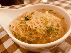 -新大咀港式茶餐厅(宝山万达店)