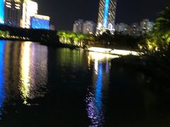 -万绿园