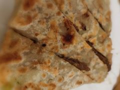-溢心园香河肉饼总店